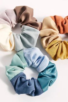 Diy Hair Scrunchies, Scrunchies Diy, Handmade Scrunchie, Lace Mask, 자수 디자인, Diy Hair Bows, Diy Couture, Diy Hair Accessories, Scrunchie Hairstyles