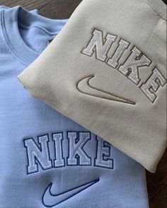 Jumper Aesthetic, Nike Jumper, Vintage Nike Sweatshirt, Hoodies Aesthetic, Cute Nike Outfits, Nike Crewneck, Crewneck Vintage, Xmas List, Aesthetic Hoodie