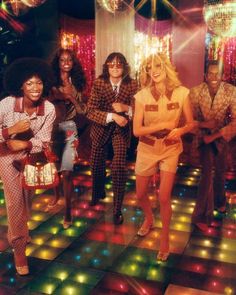 80s Dance Party Aesthetic, Disco Lounge Party, 60s Disco Party, 70s Glam Aesthetic, Studio 54 Aesthetic, Disco Interior, Fast Dance, 70s Club