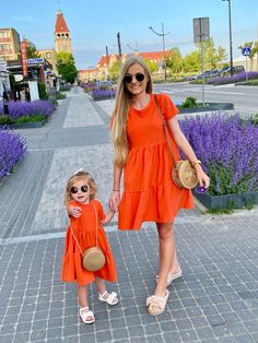 Hi lovely Mothers! Mother daughter dress ❤ Mommy and me outfits. Now you can match your little one in these amazing comfortable matching Mommy and me dress. ITEM DESCRIPTION * Fit Type: True to Size. * Fabric has stretch. Comfortable to wear. * Material: 92% cotton, 8% elastane. * Light orange color All the dresses that I make are not only elegant and stylish, but also very comfortable and easy to wear. You can wear them for a special celebration, but can also be worn with sneaker on a daily bas Mother And Daughter Clothes Set, Mum And Daughter Outfits Matching, Matching Dresses For Mother And Daughter Summer, Matching Outfits Daughter And Mom, Matching Mommy Daughter Outfits Summer, Mother Daughter Dress Patterns, Sister Dresses Matching, Mama And Daughter Outfits, Mom Daughter Matching Outfits Mommy And Me