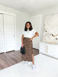 fall outfit / fall style / fall trensd / maxi skirt / adidas sneakers / sneakers / white top / leopard skirt / leopard print Maxi Skirt And Sneakers Outfit, Long Skirt And Sneakers Outfit, Maxi Skirt With Sneakers, Leopard Maxi Skirt Outfit, Skirt Fall Outfits, Skirts With Sneakers