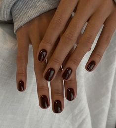 Shellac Nails Fall, Kutek Disney, Brown Nail, Wine Nails, Cherry Nails, Nagel Tips, Smink Inspiration, Casual Nails, Makijaż Smokey Eye