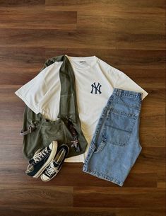 Vintage Streetwear Women, Mens Spring Outfits, Streetwear Women Outfits, Boyfriend Fits, Vintage Man, Vintage Fits