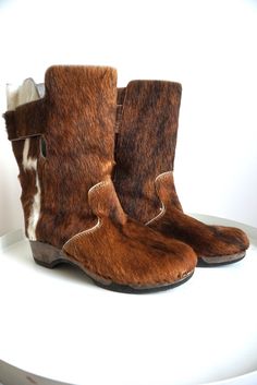 Shoes Details, Felt Boots, Wool Shoes, Slouch Boots, Funky Shoes, Slouched Boots, Vintage Fur, Fur Boots, Ugg Boots