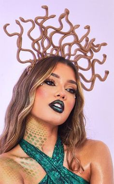 Medusa Inspired Outfit, Fantasia Medusa Halloween, Halloween Woman Costumes, Medusa Outfit Halloween, Medusa Makeup Halloween, Medusa Costume Outfit, Snake Halloween Costume, Medusa Outfit, Costume Medusa