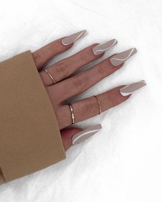 These are the BEST nude matte nails ideas, including cute nude matte nails designs with swirls, nude matte nail art designs, nude matte nails coffin, nude swirls nails, nude abstract nails and more! Plus, there's other cool matte nude nails coffin and long matte nude acrylic nails designs that you should check out. Matted Nails, Nails Abstract, Almond Nail Art, Abstract Nails, Matte Black Nails