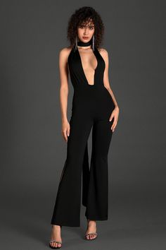 Grace the occasion in our hollow backless jumpsuit, a captivating ensemble designed to elevate your style with grace and sophistication. This jumpsuit features intricate hollow back detailing and draped ribbon, adding a touch of allure to your wardrobe. Handmade customization Fabric composition: 90% polyester fiber, 10% spandex Washing method: hand wash or dry clean Popular elements: hollow Evening Backless Jumpsuits And Rompers, Backless Evening Jumpsuits And Rompers, Backless Jumpsuits And Rompers For Party, Elegant Strapless V-neck Jumpsuit For Night Out, Elegant Strapless V-neck Jumpsuit For Party, Elegant Fitted Bodysuit For Evening, Chic Backless Jumpsuit With Back Opening, Chic Backless Jumpsuits And Rompers With Back Opening, Elegant Stretch Strapless Jumpsuit For Party