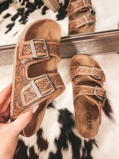 True to size! Half size size up Western Summer Shoes, Western Wishlist Ideas, Tooled Birkenstock Sandals, Western Birkenstock, Cute Western Shoes, Western Slippers, Western Sandals, Western Fits, Western Stuff