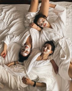 Девичник Hotel Staycation, Bridesmaid Poses, Hotel Inspiration, Bachelorette Party Planning, Bridal Bachelorette Party, Morning Skin Care Routine, Body Care Routine