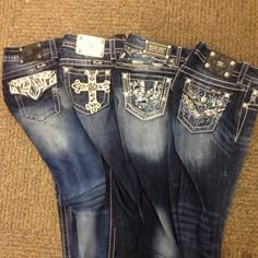 Takuache Girl Outfits, Vestiti In Jeans, Miss Mes, Toxic Vision, Bling Jeans, Latina Fashion Outfits, Looks Country, Metal Mulisha, Latina Fashion