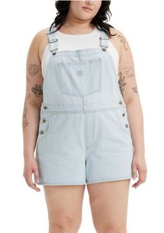 This vintage-inspired shortall is chock-full of true Levi's allure. | Levi's Plus Size Changing Expectation Shortall, 18W Plus Size Outerwear, Petite Tops, Vintage Inspired Design, Levis Women, Clothing Size Chart, Womens Clothing Sizes, Bottom Clothes, Fashion Vintage, Outerwear Women