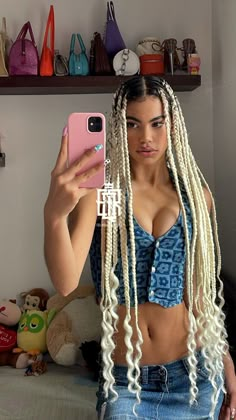 Trenzas africanas, trenzas rubias Boxbraids Blonde Hair, Black Hair Blonde Braids, Colored Feed In Braids Cornrows, Blonde Braids Ideas, Black To Blonde Braids, Afro Braids Blonde, Box Braids Hairstyles Blonde, Blonde Braids Hairstyles, White Braids For Black Women