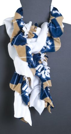 No-Sew Ruffled Fleece Scarf | Porter's Craft & Frame No Sew Scarf, Craft Frame, Scarf Inspiration, Fur Blankets, Fabric Outlet