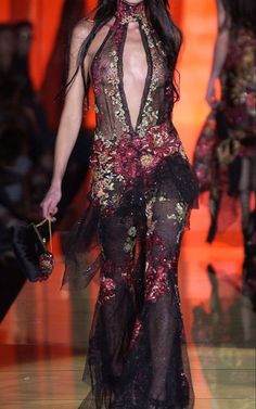 Vampy Outfit, Runway Fashion Couture, Runway Outfits, Munich Germany, Mode Inspo, Glam Dresses, Elie Saab, Looks Vintage, Beauty Trends