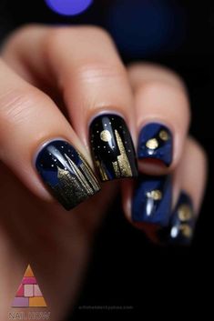 Skyline meets starlight in this unique moon nail art. The combination of gold cityscape and celestial elements creates a striking look. Perfect for city lovers and night owls alike! Visit nailhow.com for more ideas. Moon Nails, Green Nail Designs, Galaxy Nails, Nail Oil