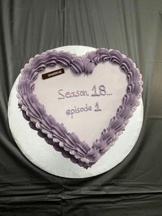 Cake Inspo For 18th Birthday, 18th Birthday Cake Writing Ideas, Cool 18th Birthday Cake, 18birthday Cake Aesthetic, What To Write On 18th Birthday Cake, 18th Birthday Cakes Ideas, Bday Cake Writing, 18ty Birthday Cake, Aesthetic Cakes For 18th Birthday