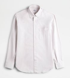 Shirt in Oxford with button down collar, branded buttons and rounded bottom hem. A refined wardrobe evergreen, enriched by the T monogram embroidered on the pocket and sleeve. Outfit Band, T Monogram, Burgundy Shirt, White Shirt Men, Button Down, Gift Boutique, Button Down Collar, Trainers Women, Shirt White