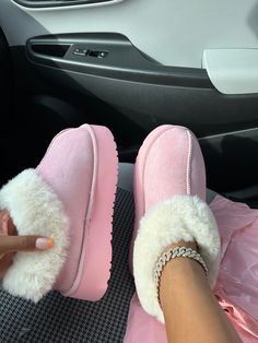 fur low shoe slipper Fuzzy Ankle Moccasin Bootie Shoe faux fur super soft fits true to size Cute Uggs, Fluffy Shoes, Dr Shoes, Preppy Shoes, Pretty Shoes Sneakers, Shoes Outfit Fashion, Cute Nike Shoes, Girly Shoes, Cute Nikes