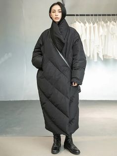 Olağanüstü Konfor için Lüks Kalınlaştırılmış Katı Sıcak Ördek Aşağı Ceket Oversized Long Black Outerwear, Black Oversized Long Outerwear, Black Long Oversized Outerwear, Long Down Jacket, Winter Typ, Parka Style, Cocoon Coat, Winter Chic, Plus Size Black