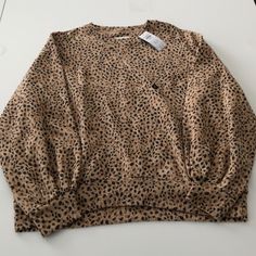 Abercrombie & Fitch Cheetah Print Top Brand New C1 Style 2025, Cheetah Print Shirts, Cheetah Print Top, Print Top, Cheetah Print, Print Tops, Abercrombie Fitch, New Color, Top Brands