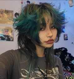 Short Grunge Hair, Look Grunge, Hair References, Dyed Hair Inspiration, Hair Inspiration Short, Haircut Inspo, Hair Dye Ideas, Wolf Cut, Alternative Hair