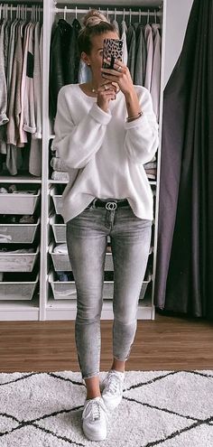 Grey Jeans Outfit, Outfits To Copy, Grunge Look, Outfits Spring, Grey Jeans