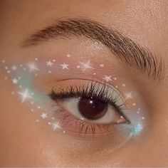 Future Makeup, Iridescent Makeup, Shimmer Makeup, Graphic Makeup, Graphic Eyeliner