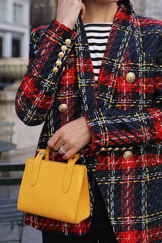 Tweed Jacket Street Style, Long Tweed Jacket, Classy Chic, Plaid Blazer, Blazer Outfits, Looks Style, Mode Inspiration, Striped Tee, Tweed Jacket