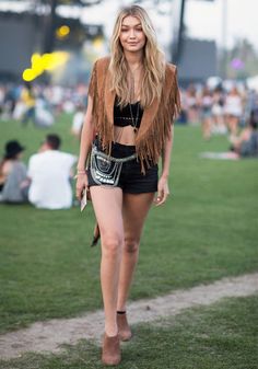 Gigi Hadid Coachella, Cozy Summer Outfits, Coachella 2015, Coachella Looks, Look Festival, Music Festival Outfits, Estilo Hippie