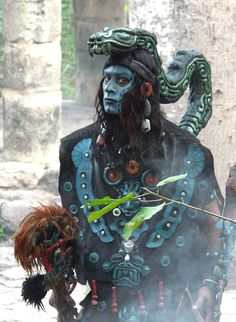 Mayan Shaman Ideas Carnaval, Character Classes, The Mayans, Hippie Tattoo, Painted Faces