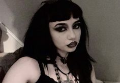 90s Goth Makeup, Trad Goth Makeup, Dark Beauty Fashion, Goth Subculture, Goth Accessories, Goth Makeup