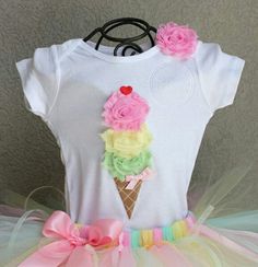 4de Verjaardag, Ice Cream Shirt, Cream Outfit, Cream Birthday Party, Ice Cream Birthday Party, Ice Cream Theme, Ice Cream Social, Ice Cream Birthday, Raspberry Lemonade