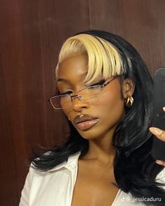 Flipped Hairstyles Black Women, Creative Wig Styles, Creative Wigs, Frontal Ideas, Damn Shawty, Aesthetic Styles, High Fashion Hair, Creative Shoot, Frontal Wig Hairstyles