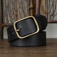 Modern Leather Belt With Metal Pin Buckle, Modern Leather Belt With Buckle Closure, Luxury Leather Modern Belt Buckles, Timeless Black Leather Belt Buckles, Mens Belts Fashion, Black Leather Belt Buckle With Brass Detail, Belt Fashion, Coffee Sizes, Leather Belts Men