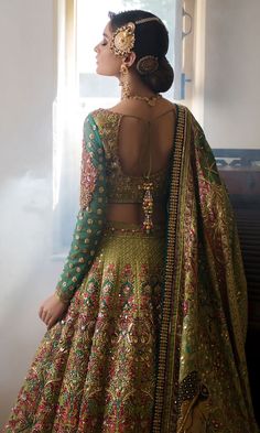 Green Color Wedding lehenga Wedding Lengha, Nomi Ansari, Suit Embroidery, Indian Outfits Lehenga, Wedding Lehenga Designs, Bridal Lehenga Collection, Designer Bridal Lehenga, Red Lehenga, Indian Bridal Dress