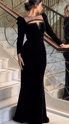 Black Prom Dresses Short, Elegant Black Dresses, A Black Outfit, Black Dresses For Women, Black Formal Gown, Dresses For Homecoming, Classy Gowns, Dinner Dress Classy, Dresses Sequin