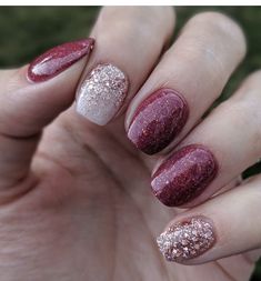 December Nails Dip Powder, Simple Christmas Nails Dip Powder, Xmas Dip Powder Nails, Dip Nails Winter, December Dip Nails, Christmas Nail Ideas Dip Powder, Holiday Dip Nails Winter, Revel Nail Dip Powder Ideas Christmas, Christmas Nails Dip