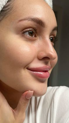 Clean Skin Face, Uneven Skin Texture, Clear Face, Top Skin Care Products, Clearer Skin, Pretty Skin, Glowy Skin, Normal Skin