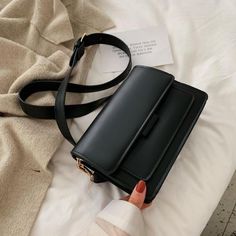 Leather Crossbody Bags, Small Messenger Bag, Luxury Crossbody, Crossbody Bags For Women, Stylish Shoulder Bag, Black Purse, Crossbody Bag Women, Handbags Fashion, Shoulder Messenger Bag