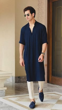 Kurta Designs Men's, Make Up Guide, India Fashion Men, Man Dress Design, Wedding Kurta, Stylish Men Wear