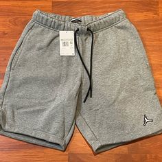 Jordan Essentials Fleece Shorts ‘Grey’ (Size Us Mens Xs). Condition Is New With Tags. Come As Seen In Pictures. Any Questions Send A Message Urban Gray Sports Bottoms, Gray Urban Sport Bottoms, Urban Gray Bottoms For Sports, Gray Sportswear Bottoms For Leisure, Gray Sportswear Shorts For Streetwear, Gray Comfort Waistband Shorts, Casual Gray Moisture-wicking Sweatpants, Sporty Heather Grey Bottoms With Pockets, Gray Short Bottoms For Streetwear