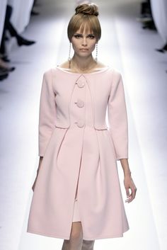 2007 Runway, Natasha Poly, Valentino Couture, Coat Women Fashion, Bon Ton, Pink Coat, Runway Pictures, Picture This, Winter Coats