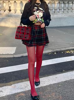 isa.bella.ricci on ig Plaid Skirt Outfit Grunge, Alt Plaid Skirt Outfit, Coquette Plaid Skirt, Ballet Core, Fall Closet, Preppy Girl, Holiday Outfits, Winter Outfits, Black And Red