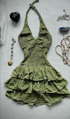 Beachy Dresses Casual, Boho 2000s Fashion, Green Earthy Outfit, Earthy Fairy Outfits, Y2k Earthy Aesthetic, Fairy Summer Outfits, Earthy Clothes Aesthetic, Green Fairy Outfit, Crochet Fairy Dress