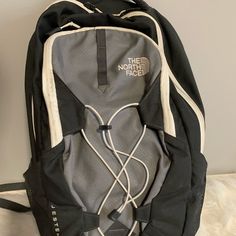 Grey Backpack Aesthetic, Athletic Backpack, New Balance Backpack, Gray Backpack, Grey Backpack, Backpack Aesthetic School, North Face Backpack Aesthetic, Northface Backpacks Aesthetic, Black North Face Backpack