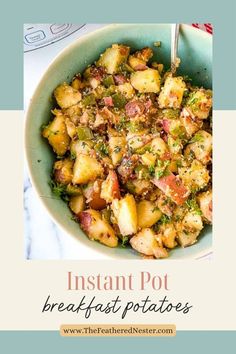 Titled graphic image for breakfast potato recipe. Instant Pot Breakfast, Crispy Breakfast Potatoes, Potatoes With Bacon, Breakfast Sides Dishes, Hearty Comfort Food, Ultimate Breakfast, Warm Breakfast, Best Instant Pot Recipe, Easy Side Dish