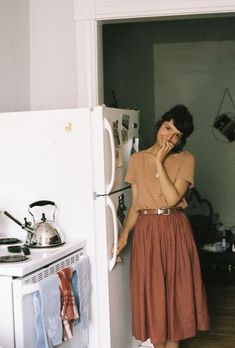 #girl #shit #vintage #beans #style #basic #human  https://weheartit.com/entry/328691970 Ideas For Friends, Estilo Hippie, Looks Street Style, Mode Inspo, Look Vintage, Mode Vintage, Mode Inspiration, Vintage Tea, Looks Vintage