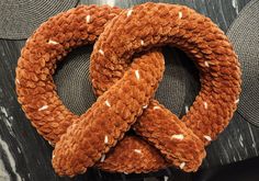 a close up of a knot made out of rope