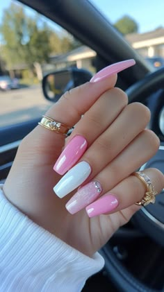 Fashion beauty model with long square pink and white pastel acrylic gel spring nails. Wearing a white knit jumper, spring summer inspiration White Gel Manicure, Pink And White Nail Ideas, Pink And White Nail Designs, Gel Spring Nails, Pink And White Nails, Pink Tip Nails, Pink White Nails, White Pastel