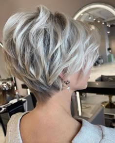 Snazzy Short Layered Haircuts for Women Layered Haircuts For Women, Short Sassy Haircuts, Thick Hair Cuts, Short Haircut Styles, Stylish Short Haircuts, Blonde Pixie Cuts, Short Layered Haircuts